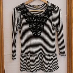 Peplum Black & White Stripe, crochet bib shirt